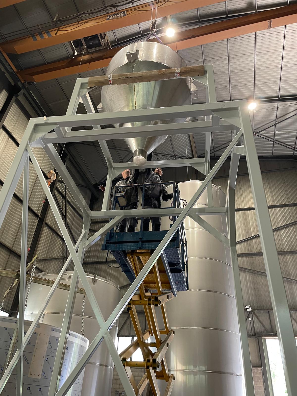 Estructura con tolva